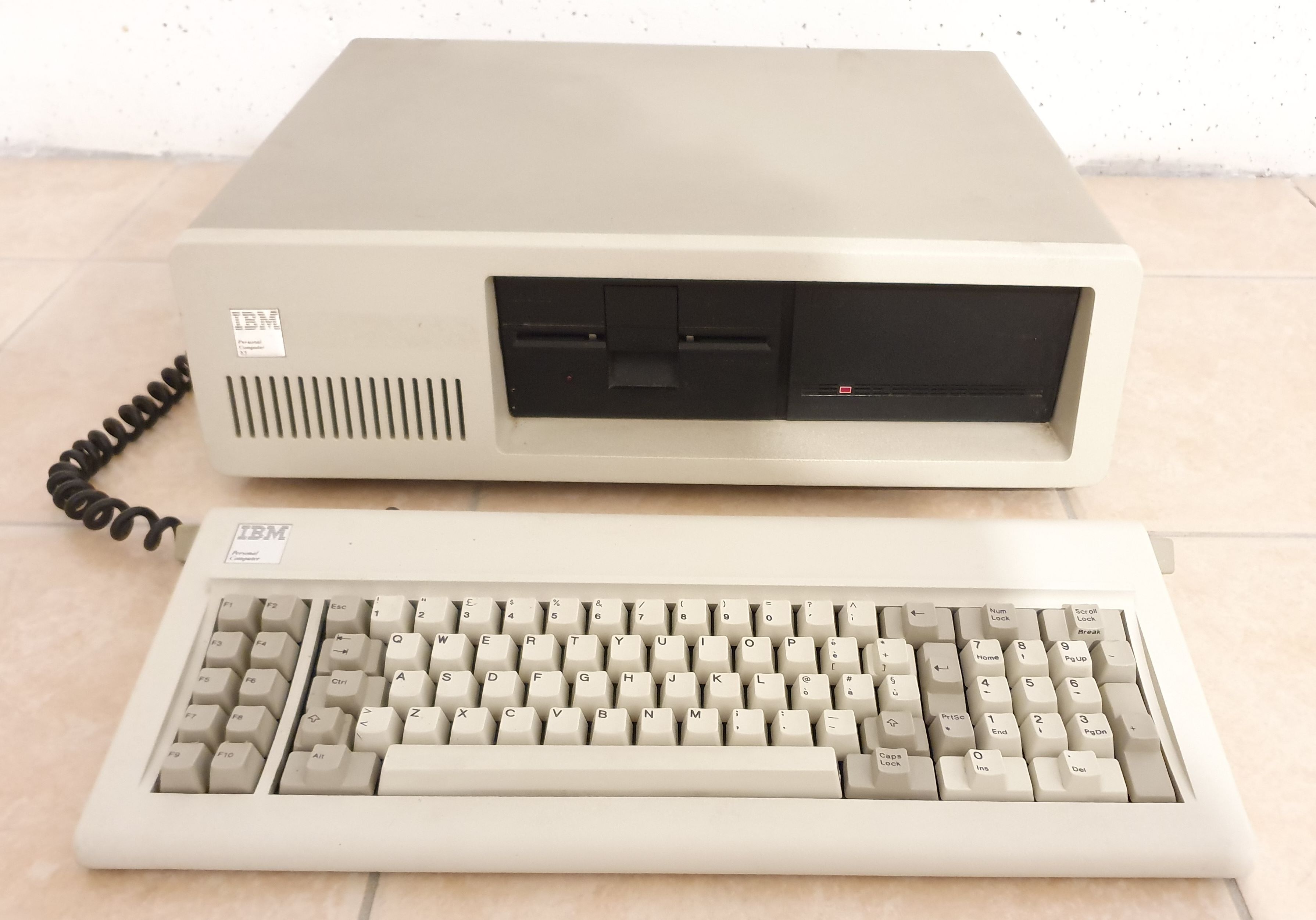 IBM (International Business Machines) - PC/XT - 5160